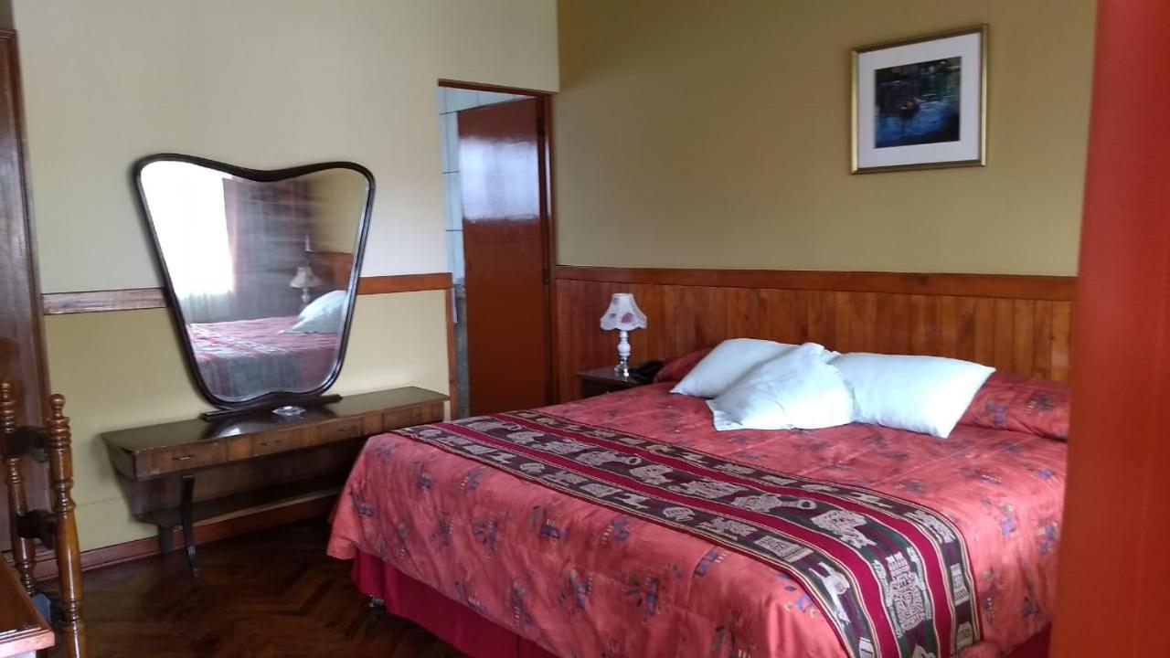 Hotel Colomba Уарас Экстерьер фото